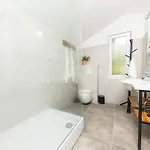 Vila Mellifera