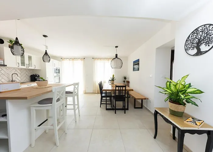 Villa Mellifera *