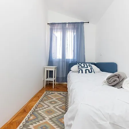 ヴィラ Mellifera *